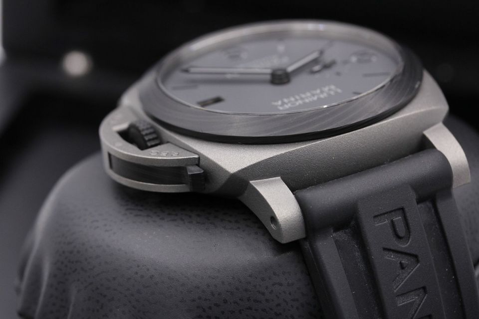 Panerai Luminor Marina Carbotech PAM02661 Image 4